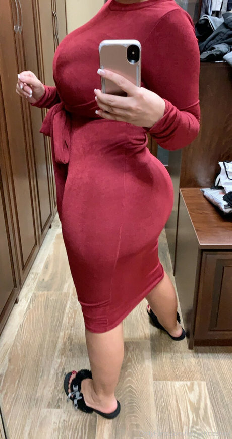 Iamjennashea model adult picture