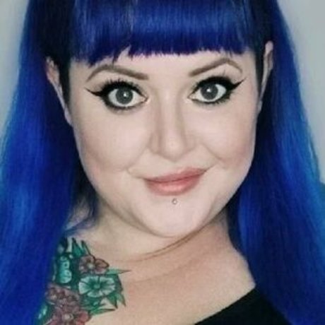 Gothabilly queen star pic