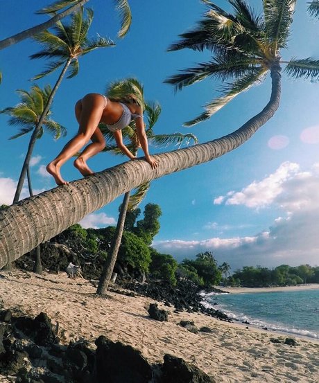 Regina Hunt nude star picture