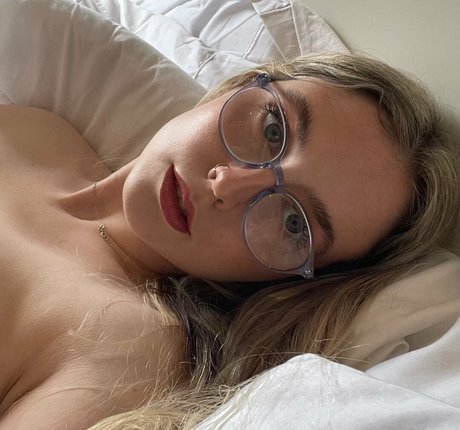 Millllievanillllie erotic pornstar galleries