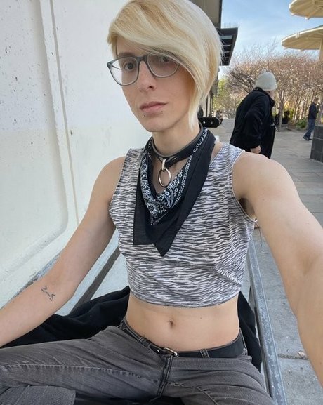 Cassie Coyote model high quality photos