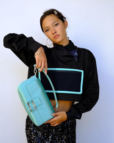 Lily Chee sexy actress img