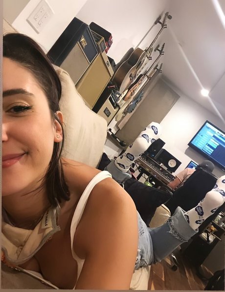 Elohim nice model pic