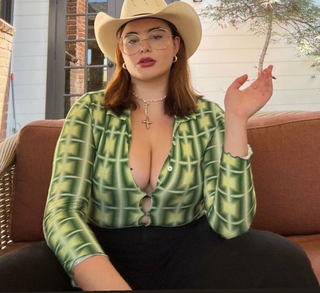 Barbie Ferreira naked pornstar picture