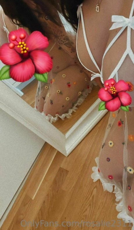 rosalie2311 pornstar perfect pics