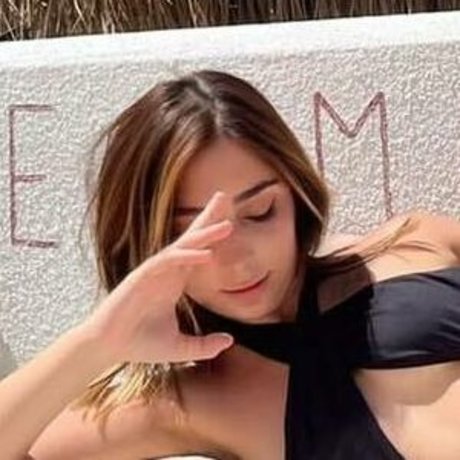 askonuzelanur star nudes photos