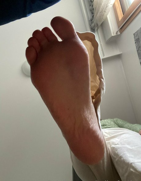 italianfeetluv erotic pornstar pics