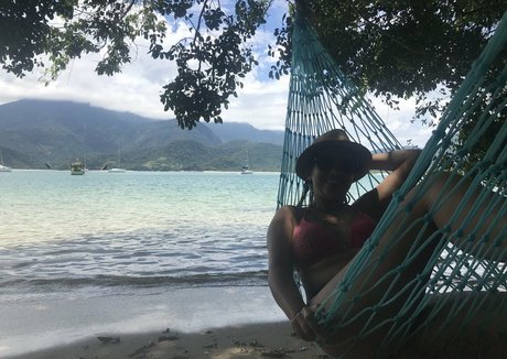 isiscristine Profile pic