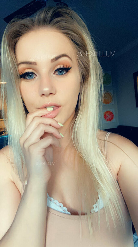 luvlexi sexy star archive