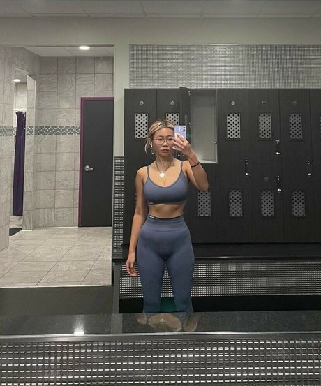 hollyliangg top pornstar photo