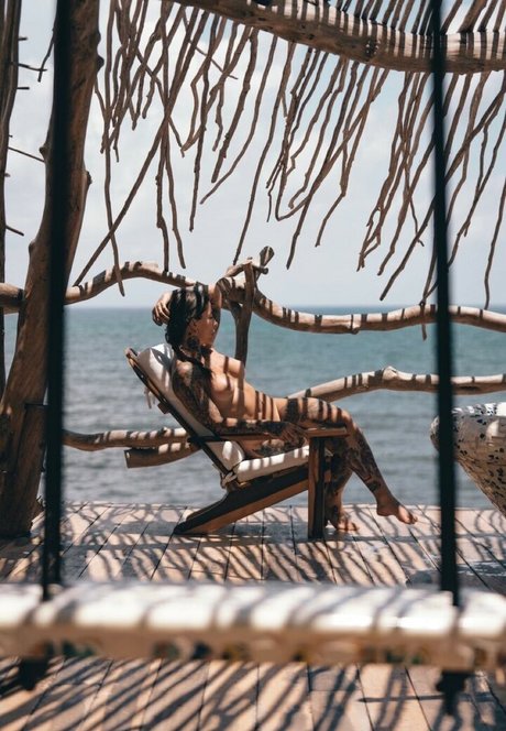 Chloie Jonsson nude actress images