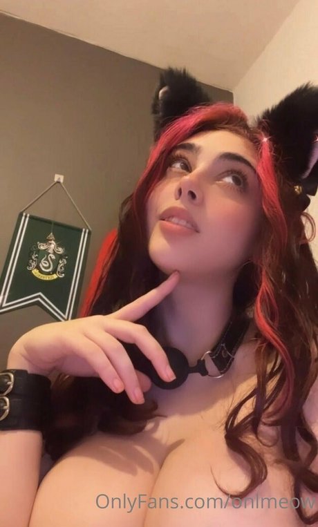 onlmeow nice model pic