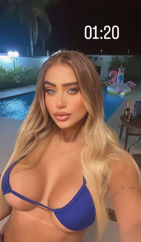 Ca Foshecato nude pornstar pic