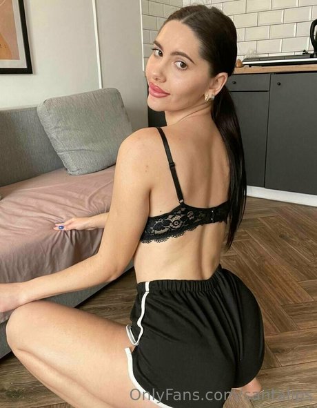 santalips pornstar nude gallery