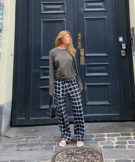 Linea Sindt model top image