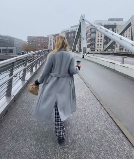 Linea Sindt pornstar free photos