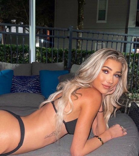 Kayli Suldo nude model pic