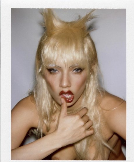 uglyworldwide model erotic images