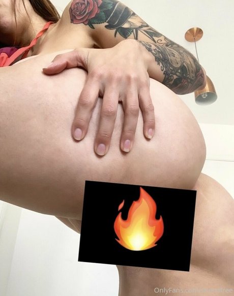 sirenafree beautiful pornstar image