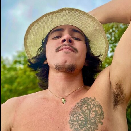 Brandon Toru o star hd photos