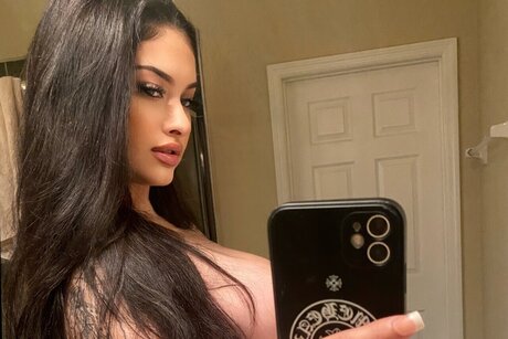 big purrrr perfect model pictures