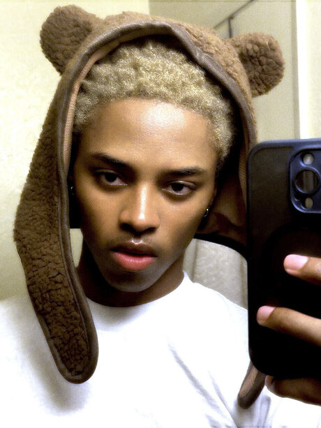 Jer nude model photo