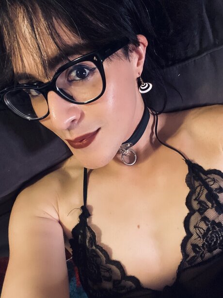 Vana DeLuna art model photo