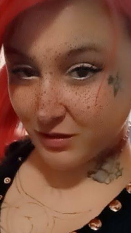 Heather Doss model high quality images