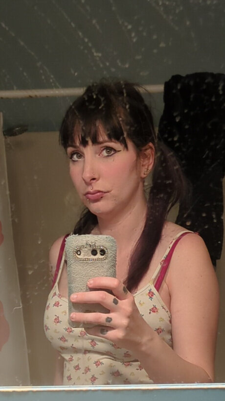 Pregnant bunny star naked archive