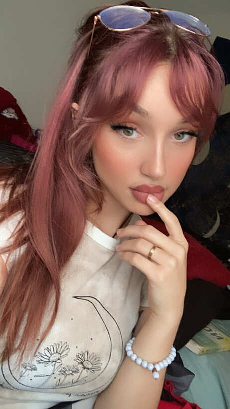 loveismyvibration model best photo