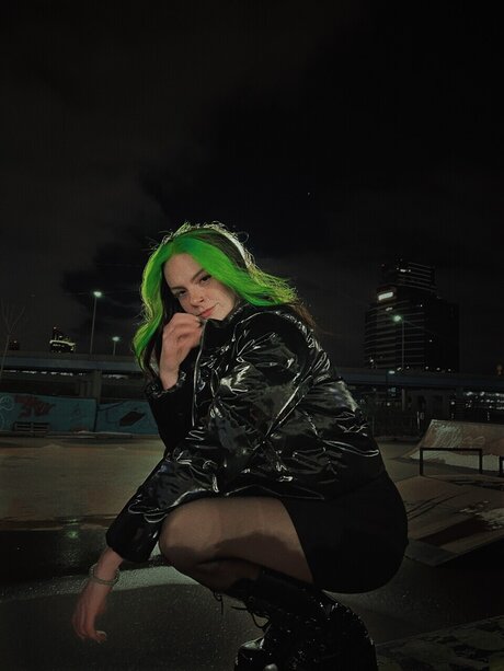 Alexis Jade perfect actress pics