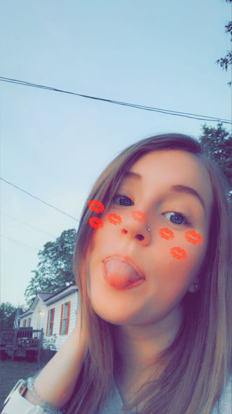 Chelsey Rae model top img