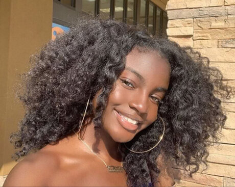 YourFav model free photos