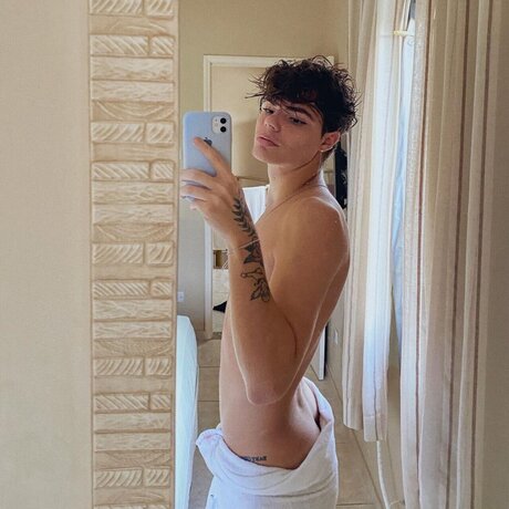 thadeuzinho nudes pornstar gallery