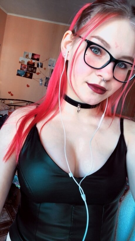 SangriFoxy naked model pictures