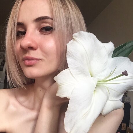 damnediamond naked model images