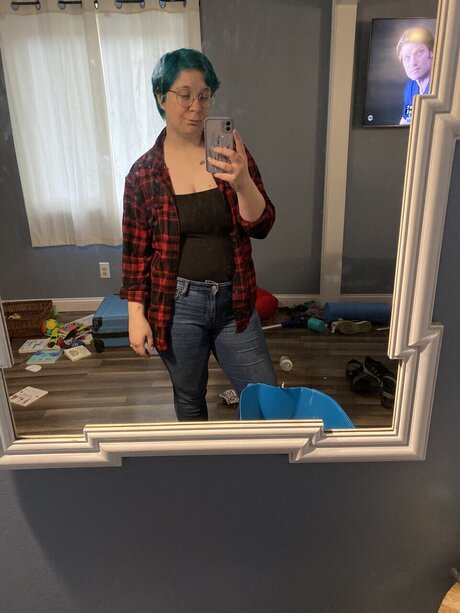 Luscious Lainey star naked image