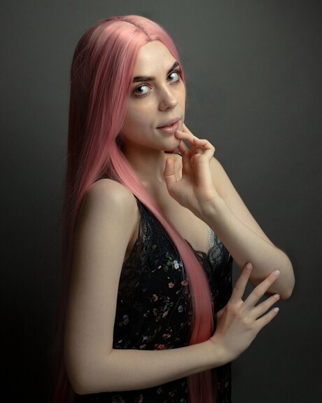 Guppee Gold art pornstar picture