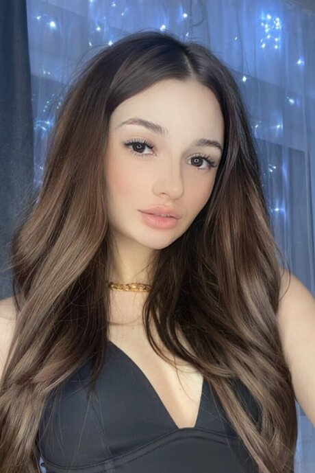 Camilla Wayne perfect actress pics