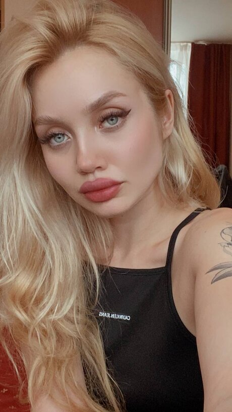 BlondeBaby top actress image