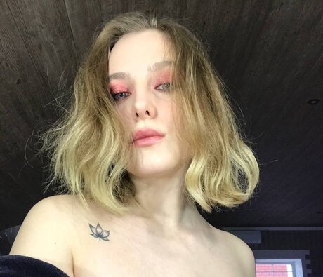 _Nina Palmer_ star best pictures