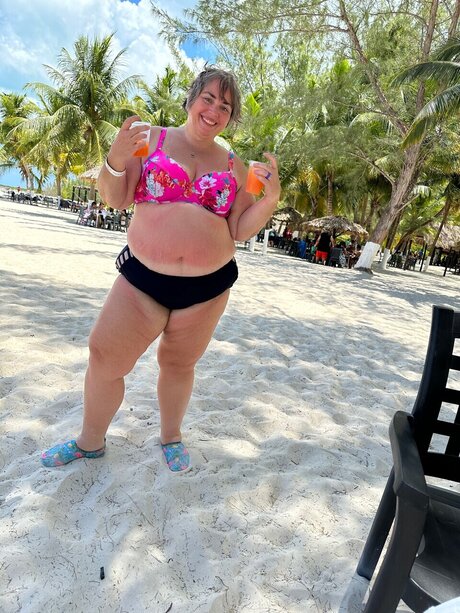 TheSassyone76 model naked photos