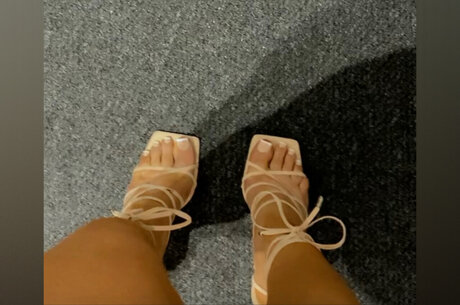 Tiara Toes_ model nice gallery