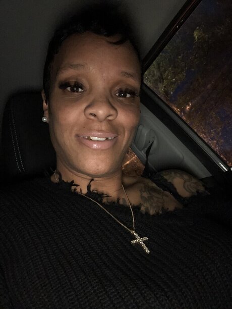 Maranda model top pics