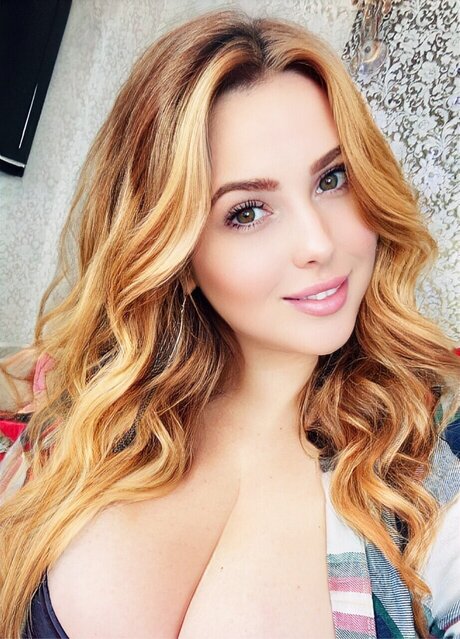 Bibi vanila xxx model img