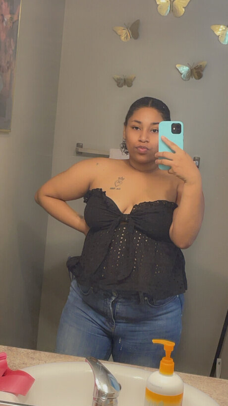 Carolina Von top star img