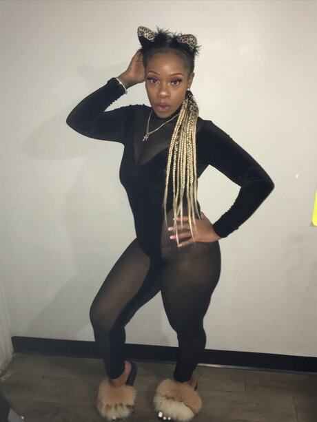 BLUE DIAMOND pornstar sexy pic