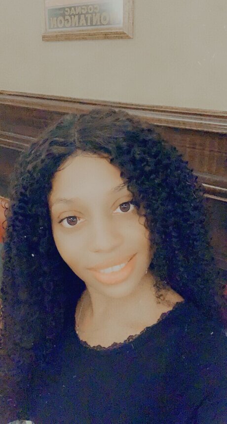 Djanie sexy actress photos