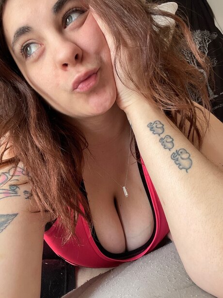 Chelsss star nude photo