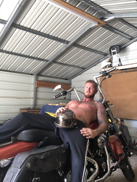 Bifunguy with bi gf free pornstar photo